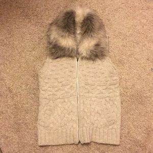 LOFT knit vest with fur collar